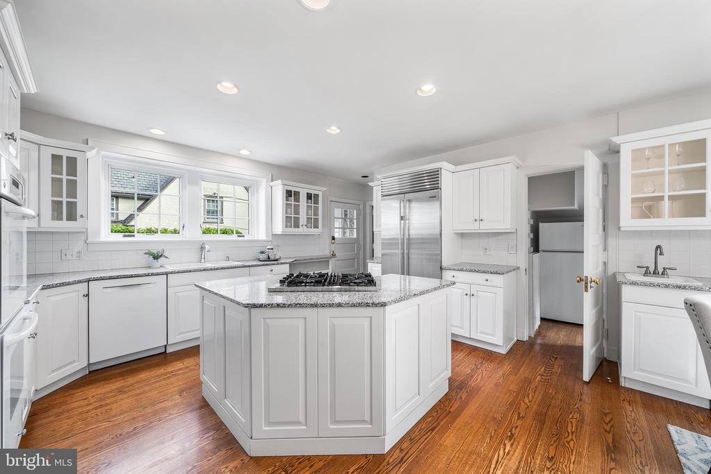 336 THORNBROOK AVENUE