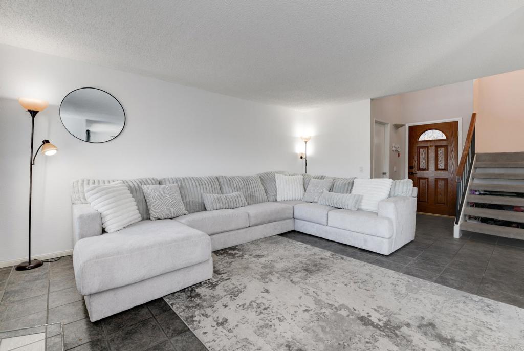 1170 Via Loma Vista