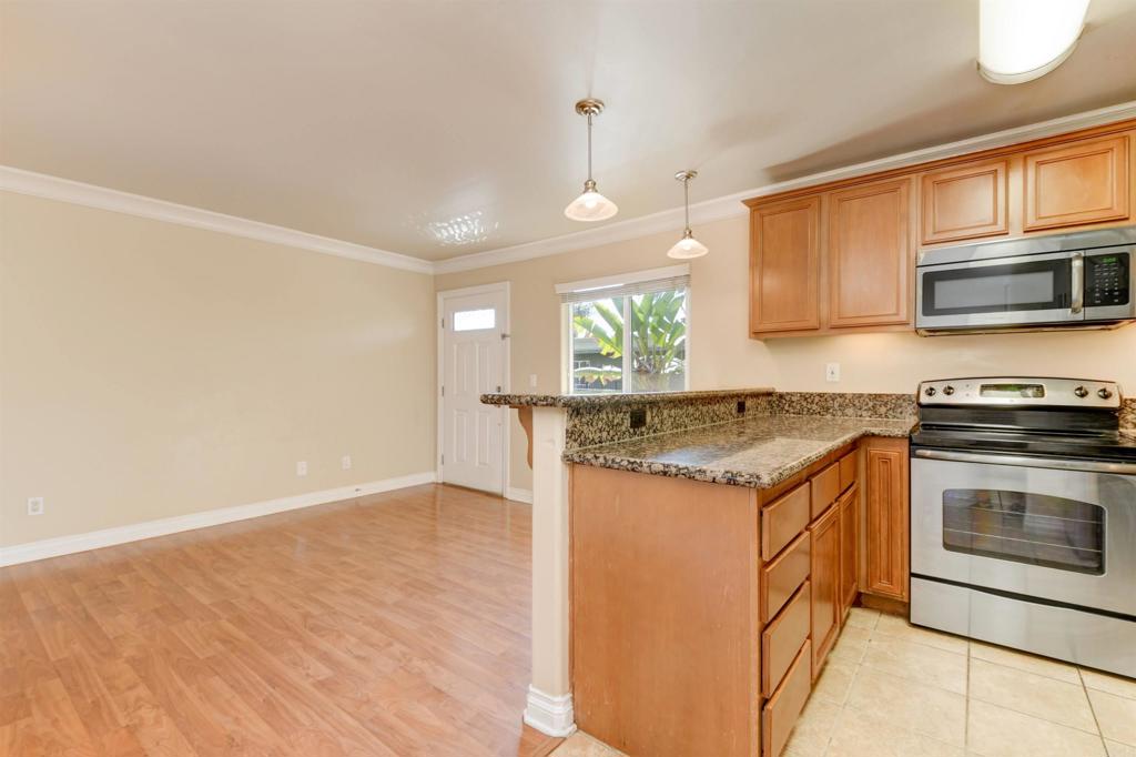 800 N Mollison Ave 36