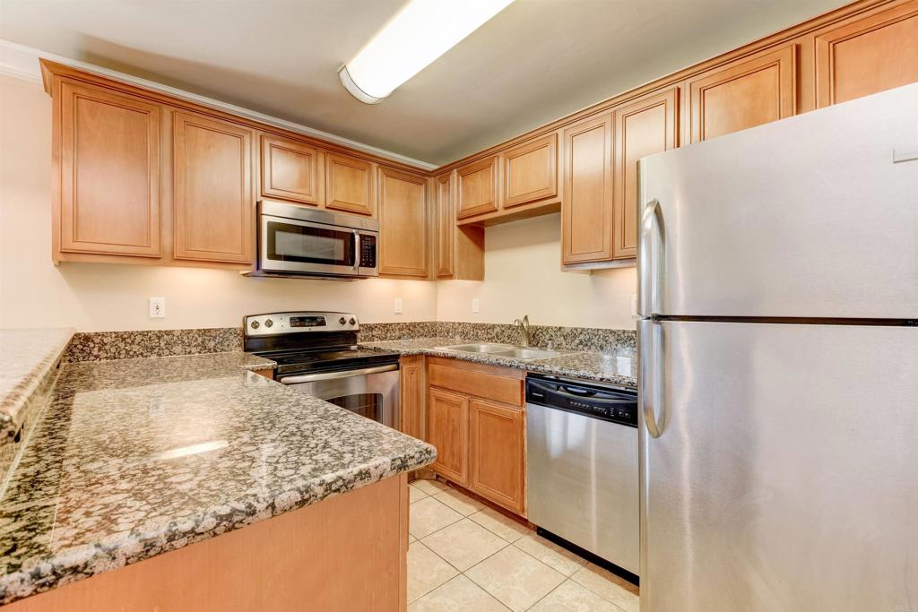 800 N Mollison Ave 36