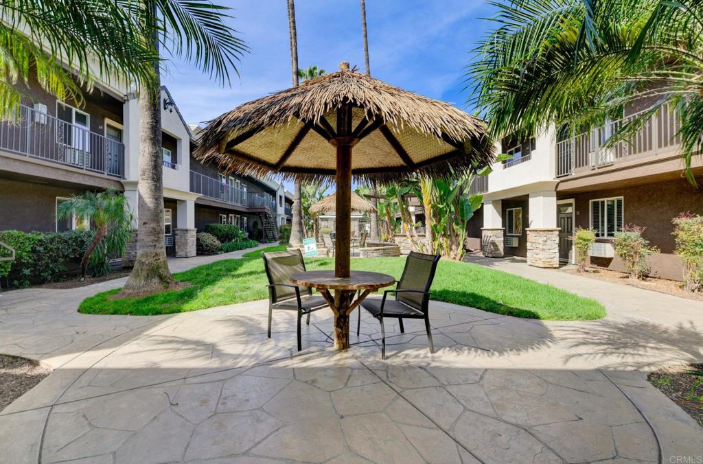 800 N Mollison Ave 36