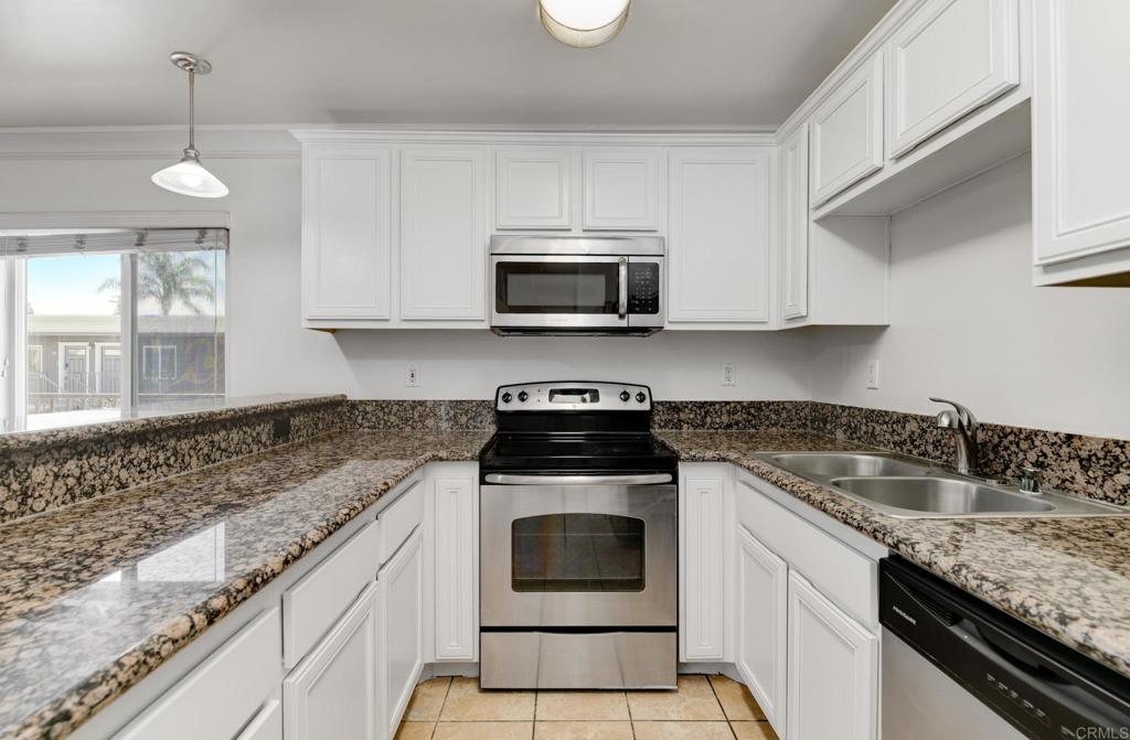 800 N Mollison Ave 36