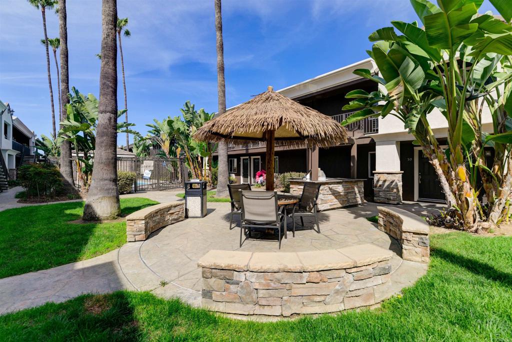 800 N Mollison Avenue 36