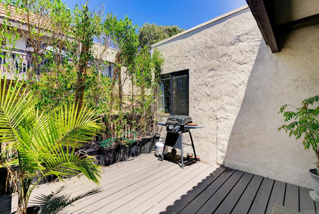 6644 Reservoir Lane