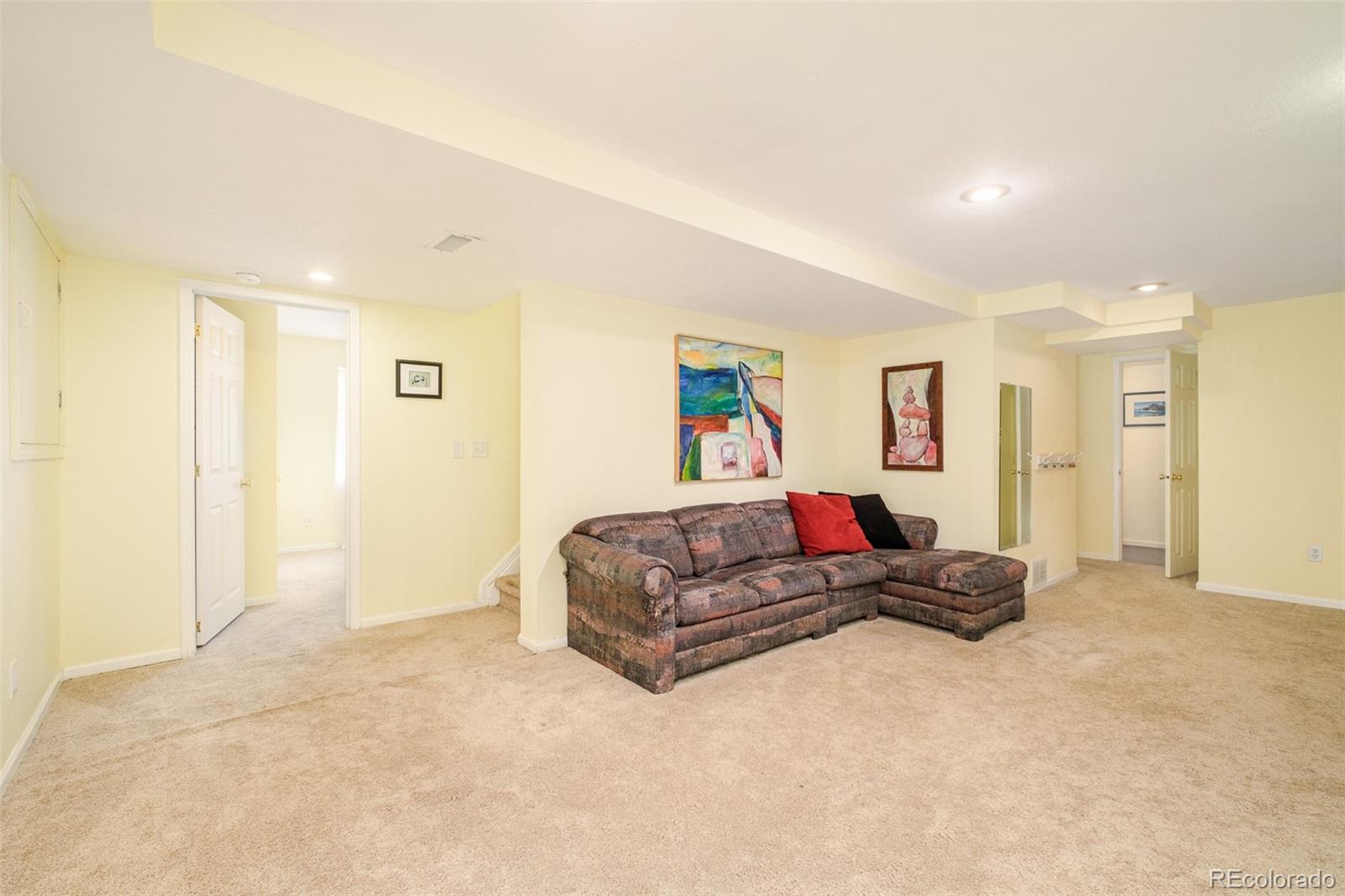 302 Sanders Circle