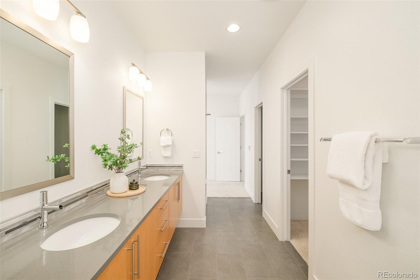 5054 Valentia Street Unit: 103