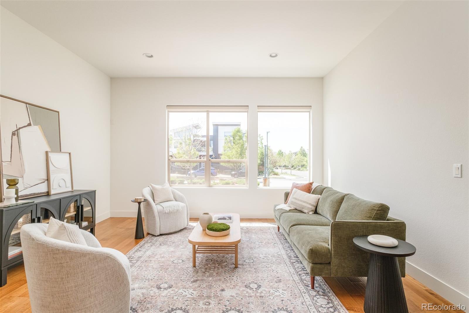 5054 Valentia Street Unit: 103
