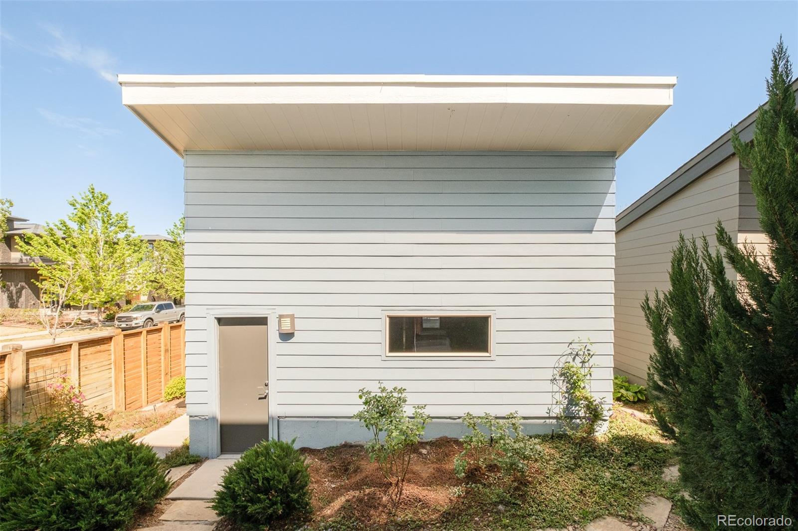 5054 Valentia Street Unit: 103