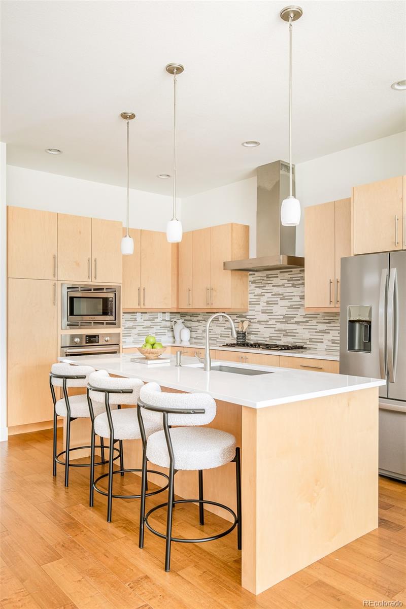5054 Valentia Street Unit: 103