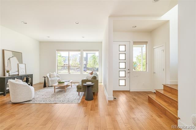 5054 Valentia Street Unit: 103