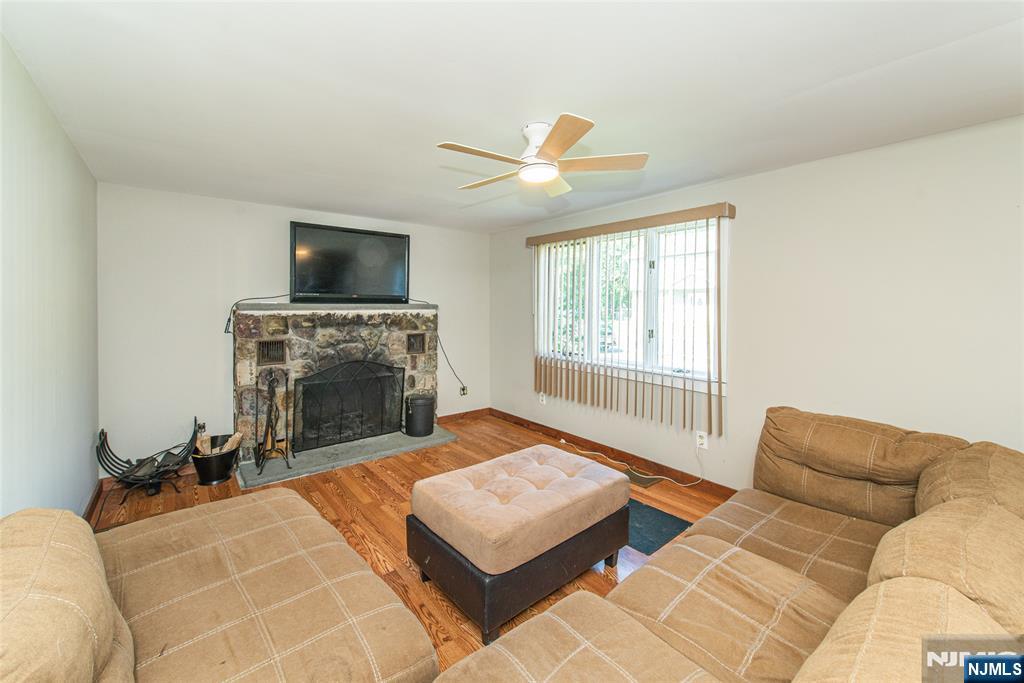 520 Skyline Lake Drive