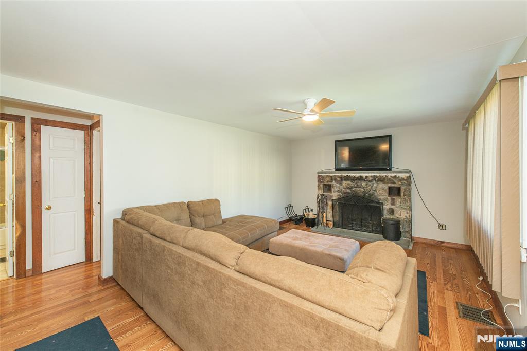 520 Skyline Lake Drive