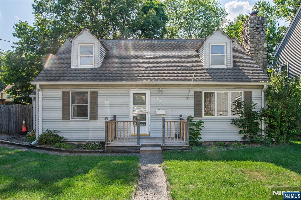 520 Skyline Lake Drive