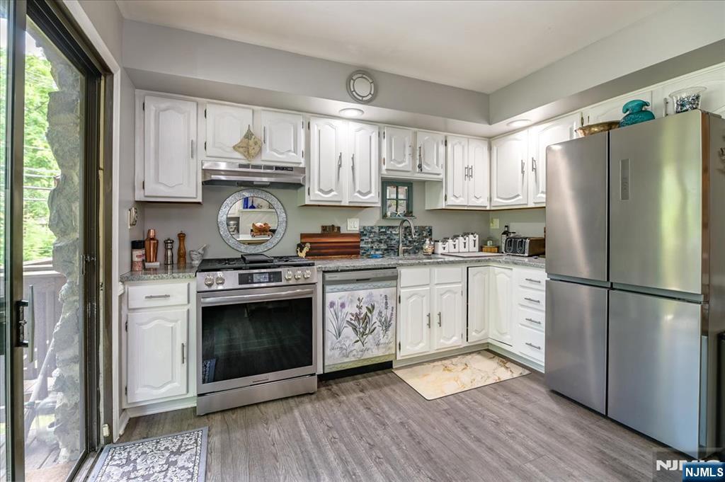 7 Brookside Heights 7F