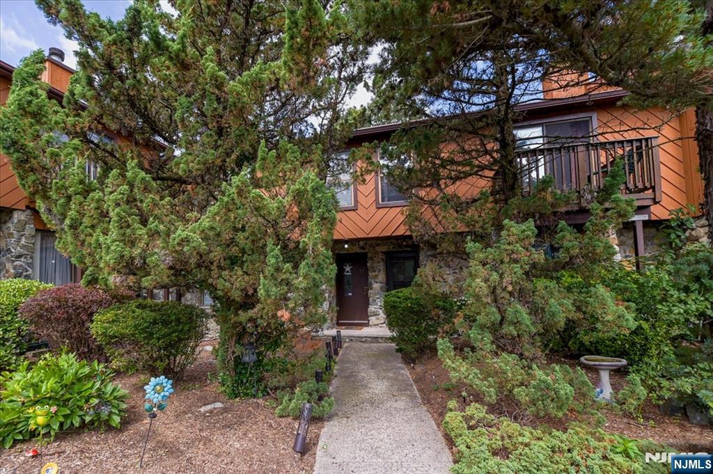 7 Brookside Heights 7F