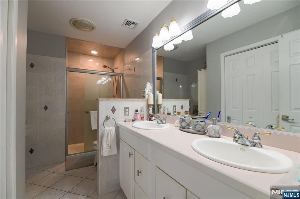 7 Brookside Heights 7F