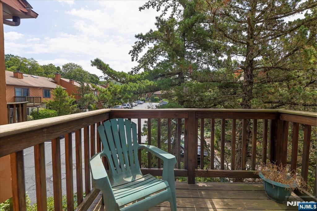 7 Brookside Heights 7F