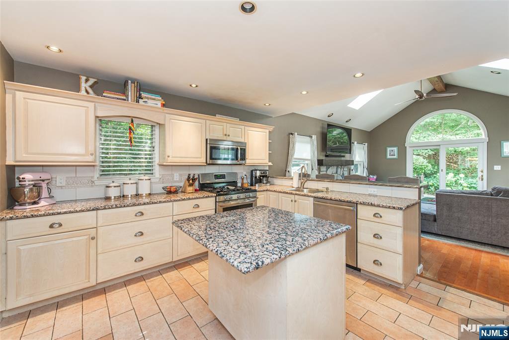 48 Birch Road