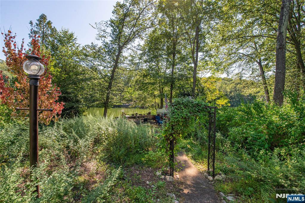 219 Skyline Lake Drive