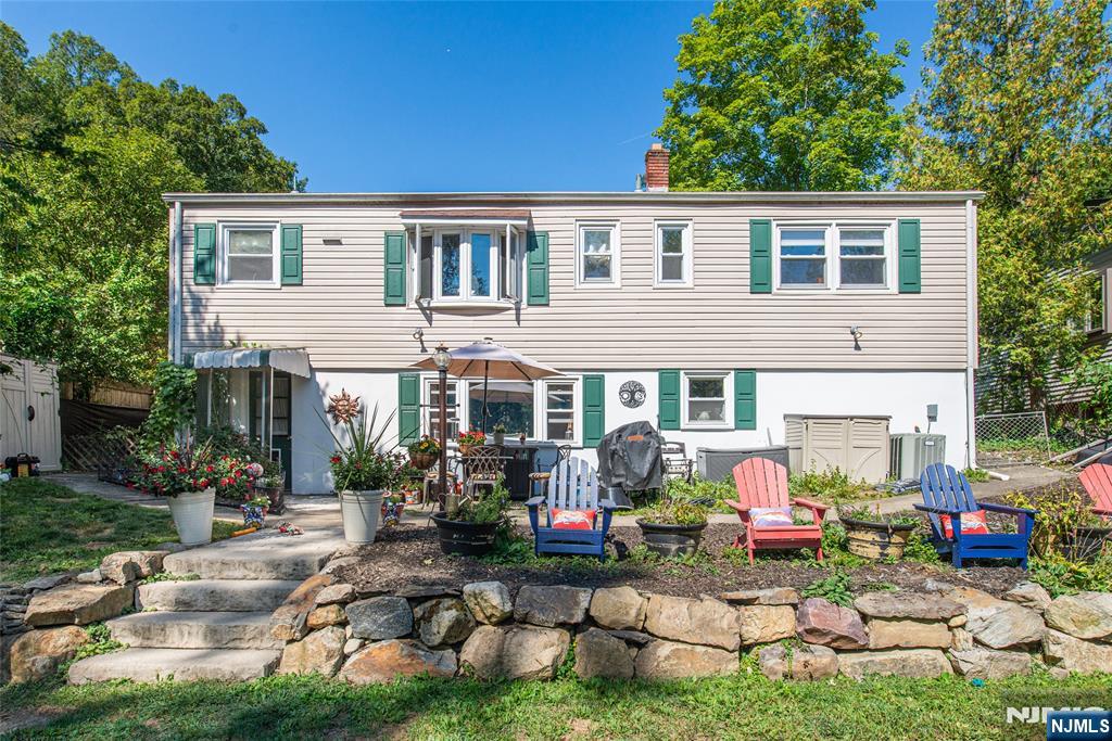 219 Skyline Lake Drive