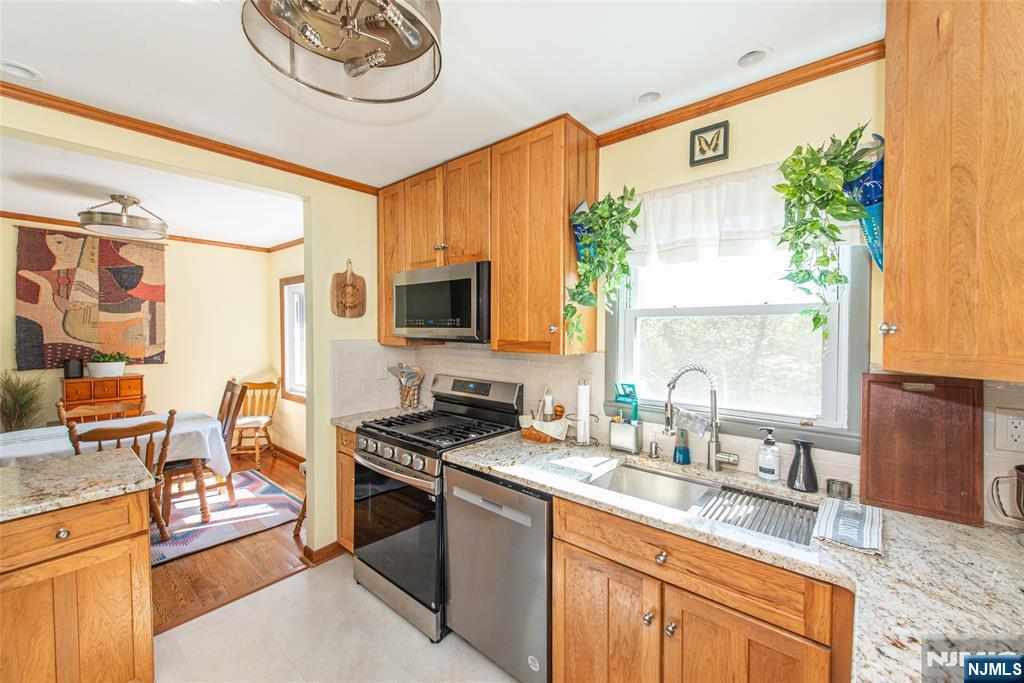 219 Skyline Lake Drive
