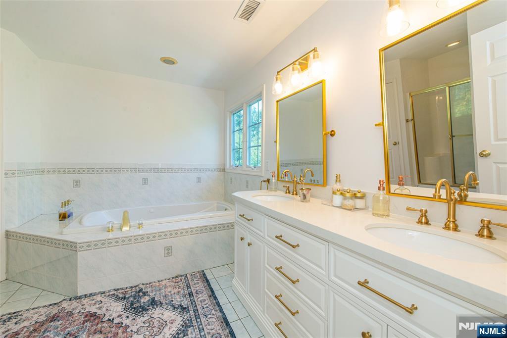 35 Ramapo Mountain Drive