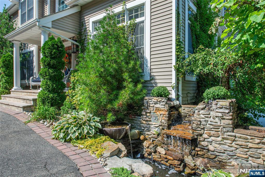 35 Ramapo Mountain Drive