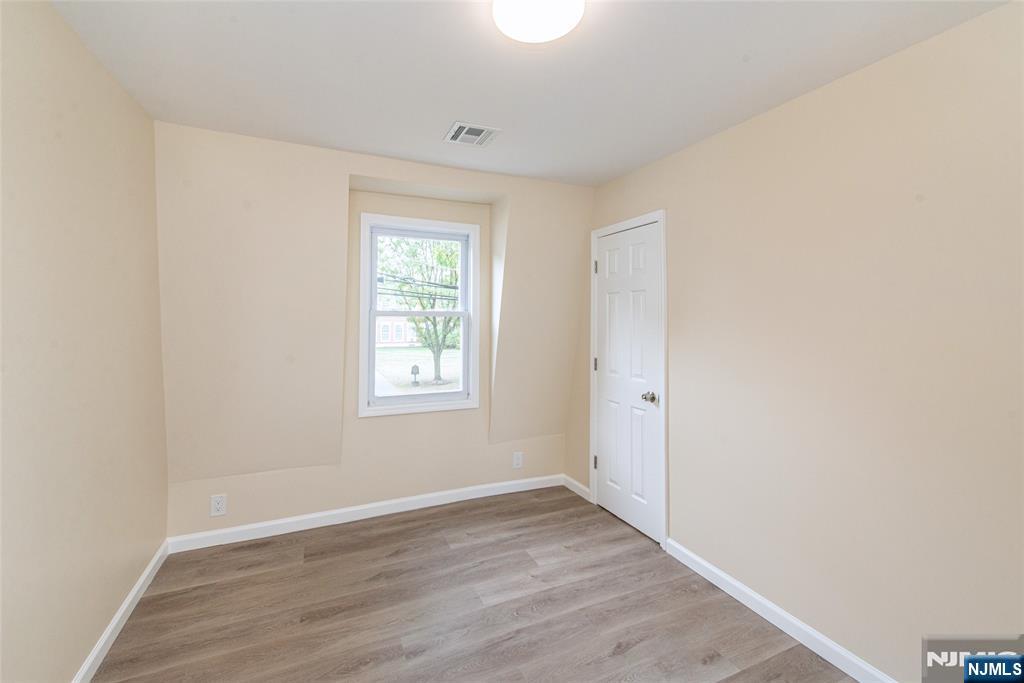 55 Lakeside Avenue