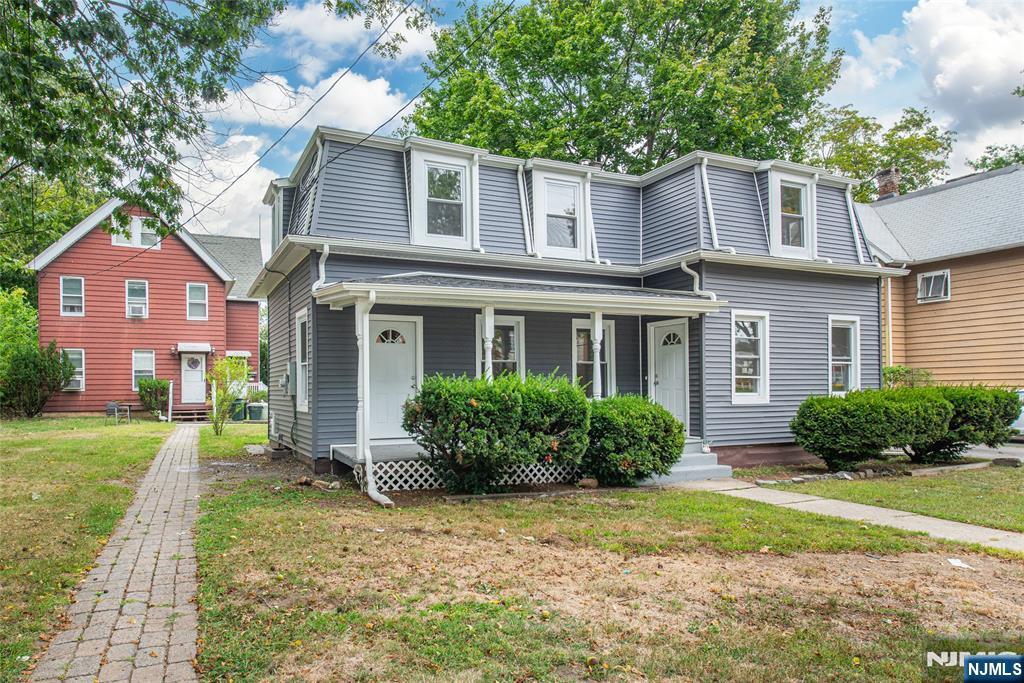 55 Lakeside Avenue