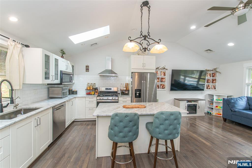 454 Conklintown Road