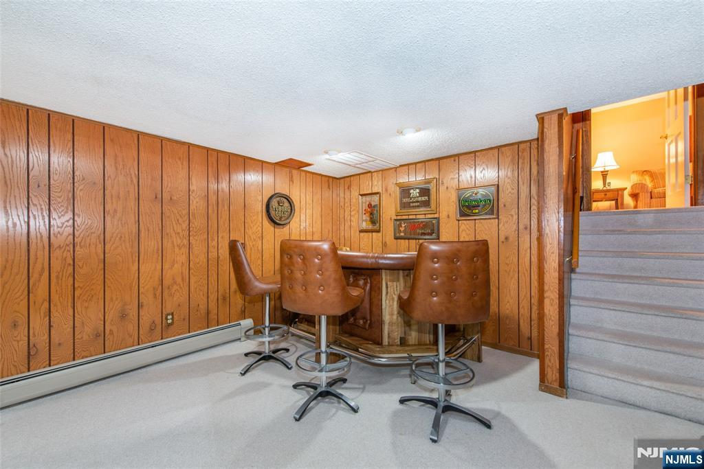 190 Meadowbrook Avenue