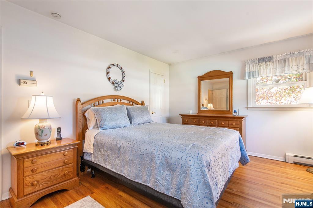 190 Meadowbrook Avenue