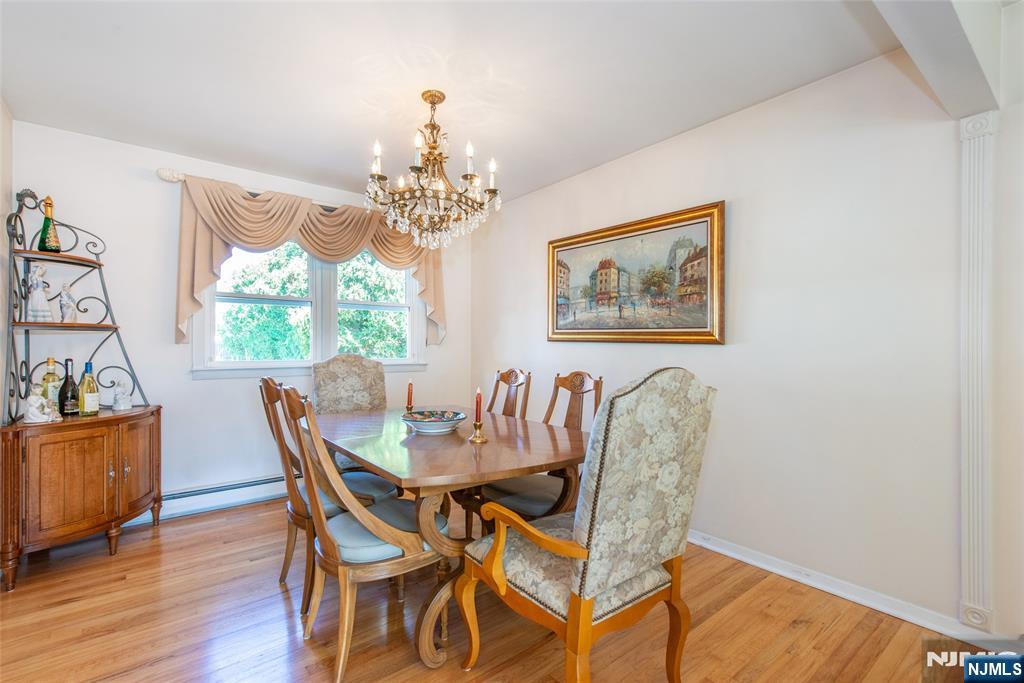 190 Meadowbrook Avenue