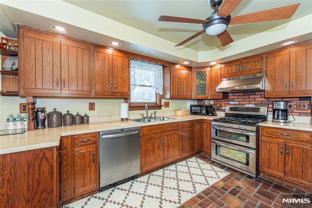 69 Buena Vista Drive