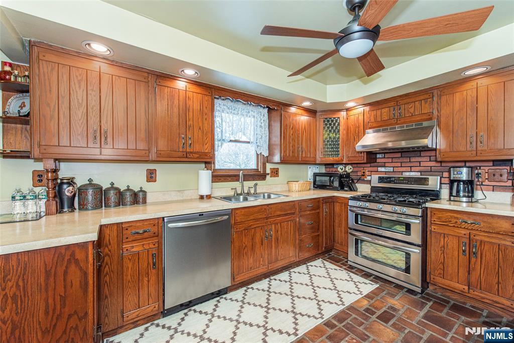 69 Buena Vista Drive