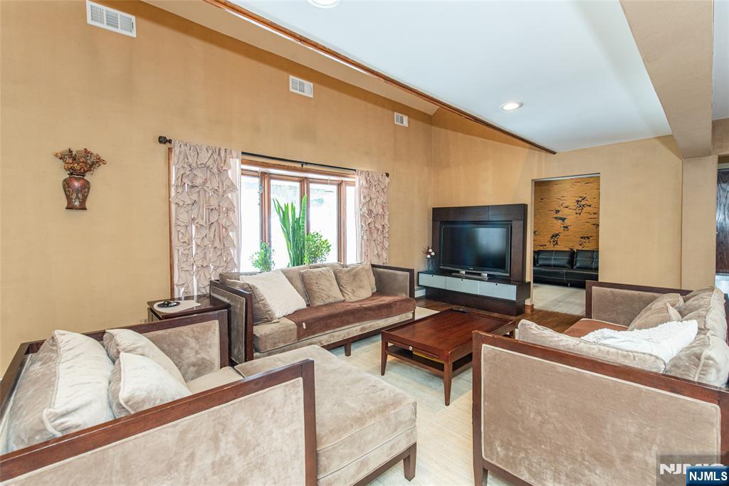 69 Buena Vista Drive