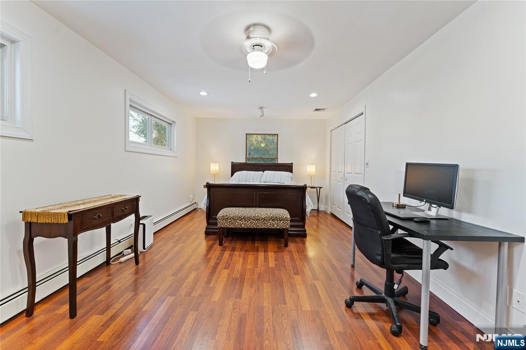 4 Harlow Crescent