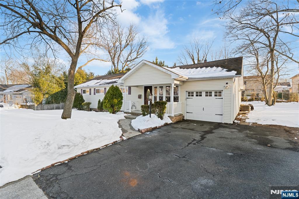 4 Harlow Crescent