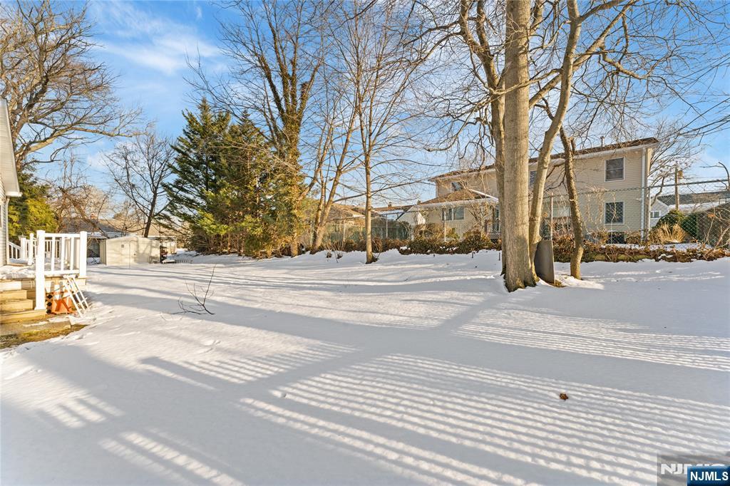 4 Harlow Crescent