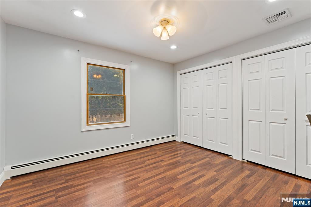 4 Harlow Crescent