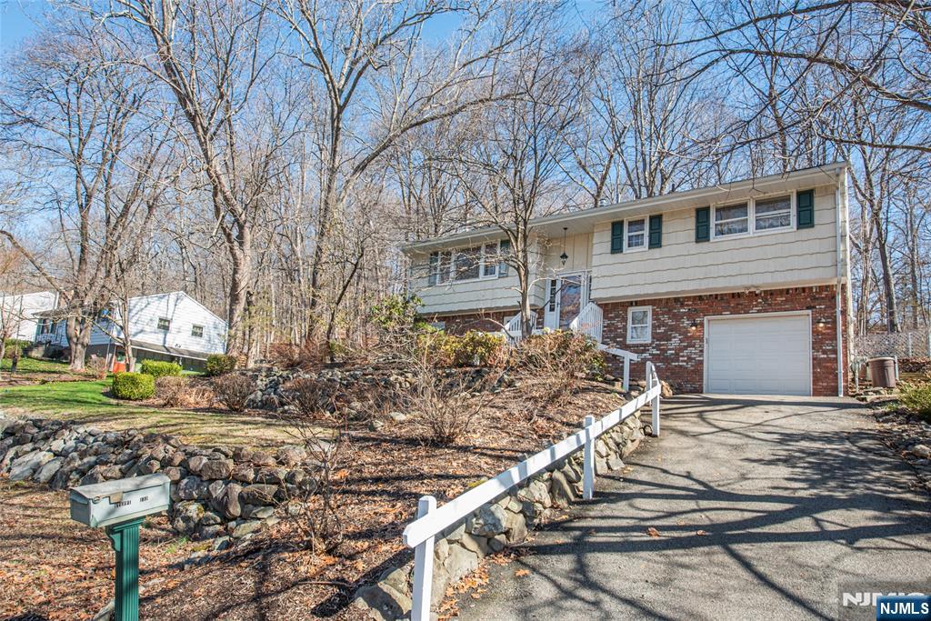 103 Cedar Road