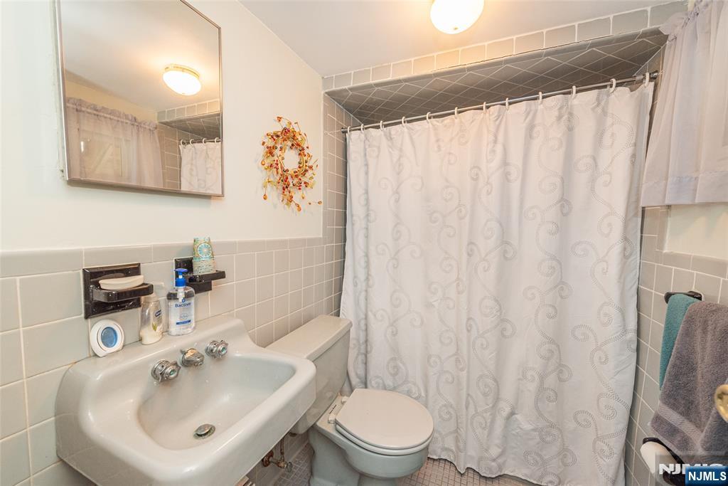 237 Skyline Lake Drive