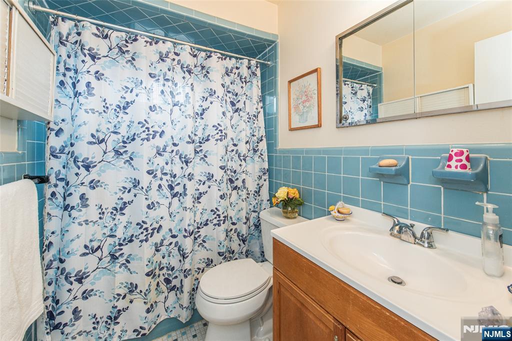 237 Skyline Lake Drive