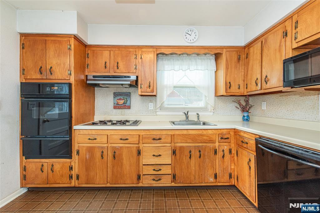 237 Skyline Lake Drive