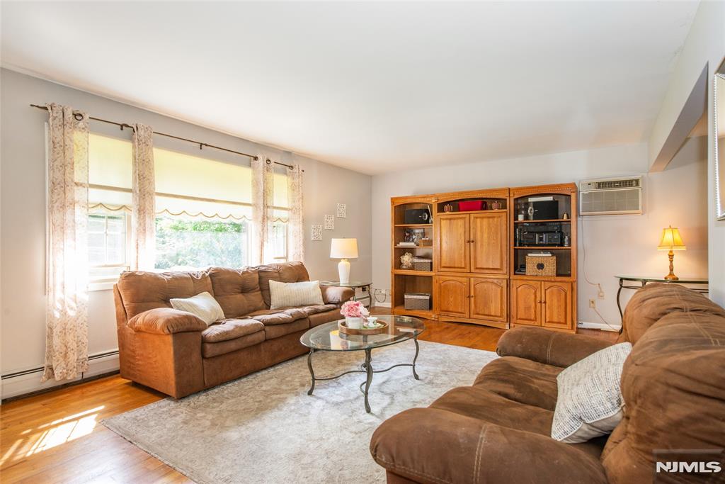 27 Dewey Drive