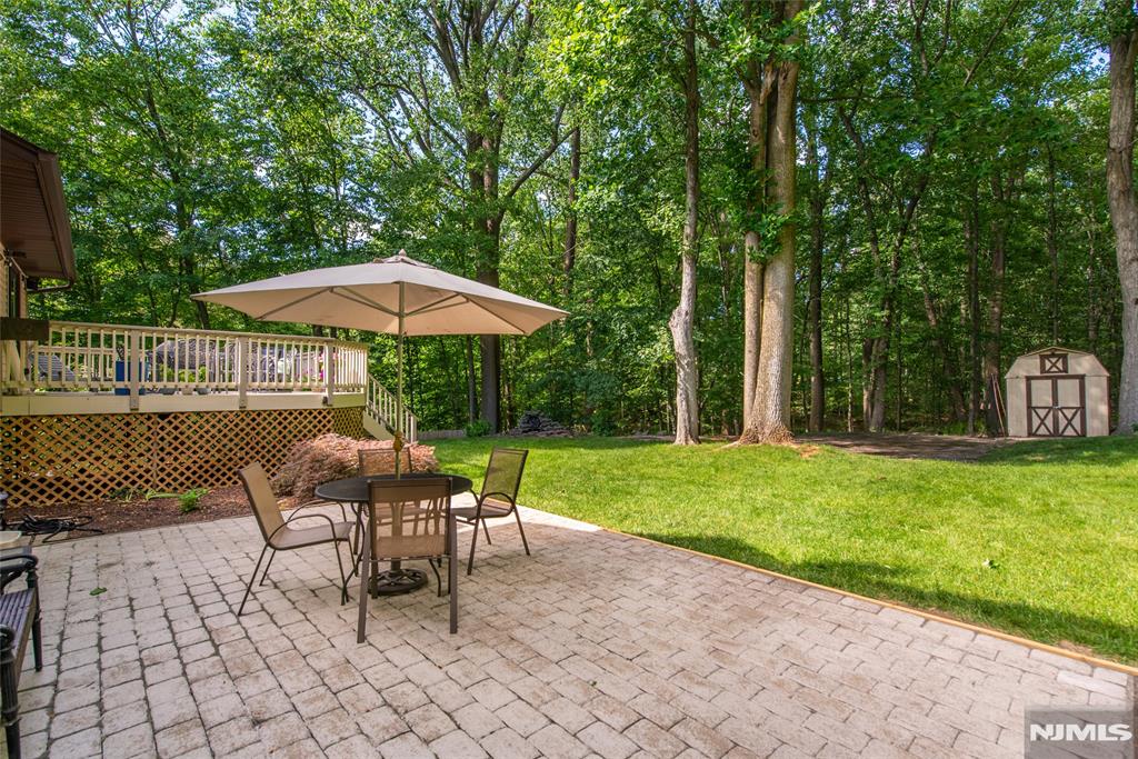 27 Dewey Drive