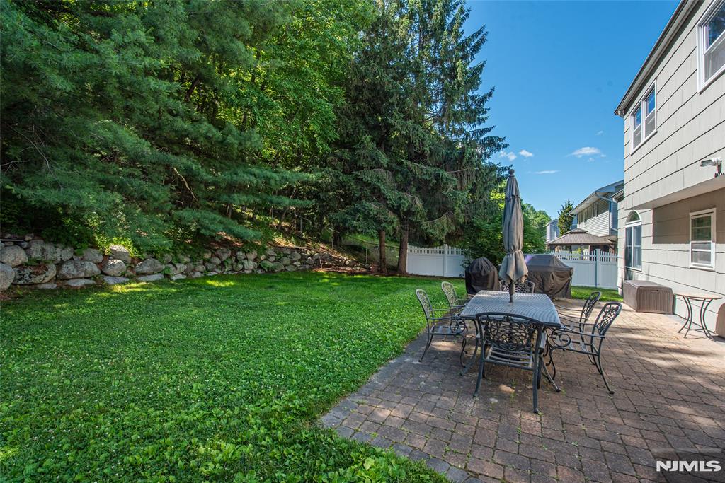 44 Molinari Drive