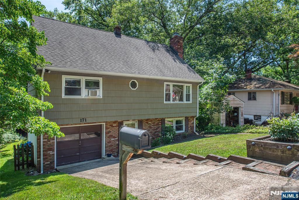 171 Skyline Lake Drive