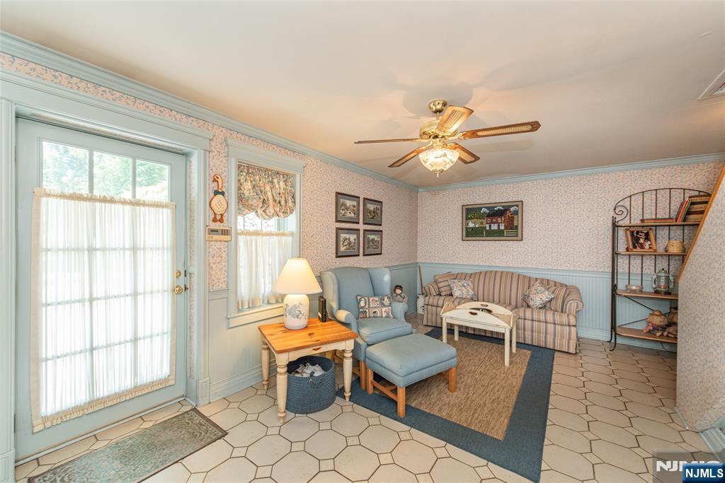 403 Stonetown Road