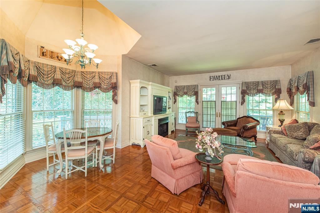 403 Stonetown Road